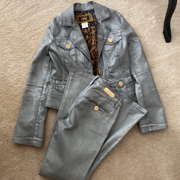 Kenneth Jay Lane Light Gray Denim Jacket with Gold Accents - Picture 7 of 7